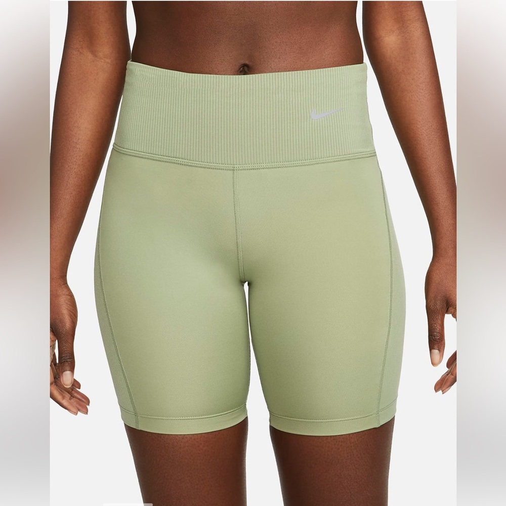 NWOT Nike mid-rise Ribbed Bike Shorts in Light Sage Green size Small